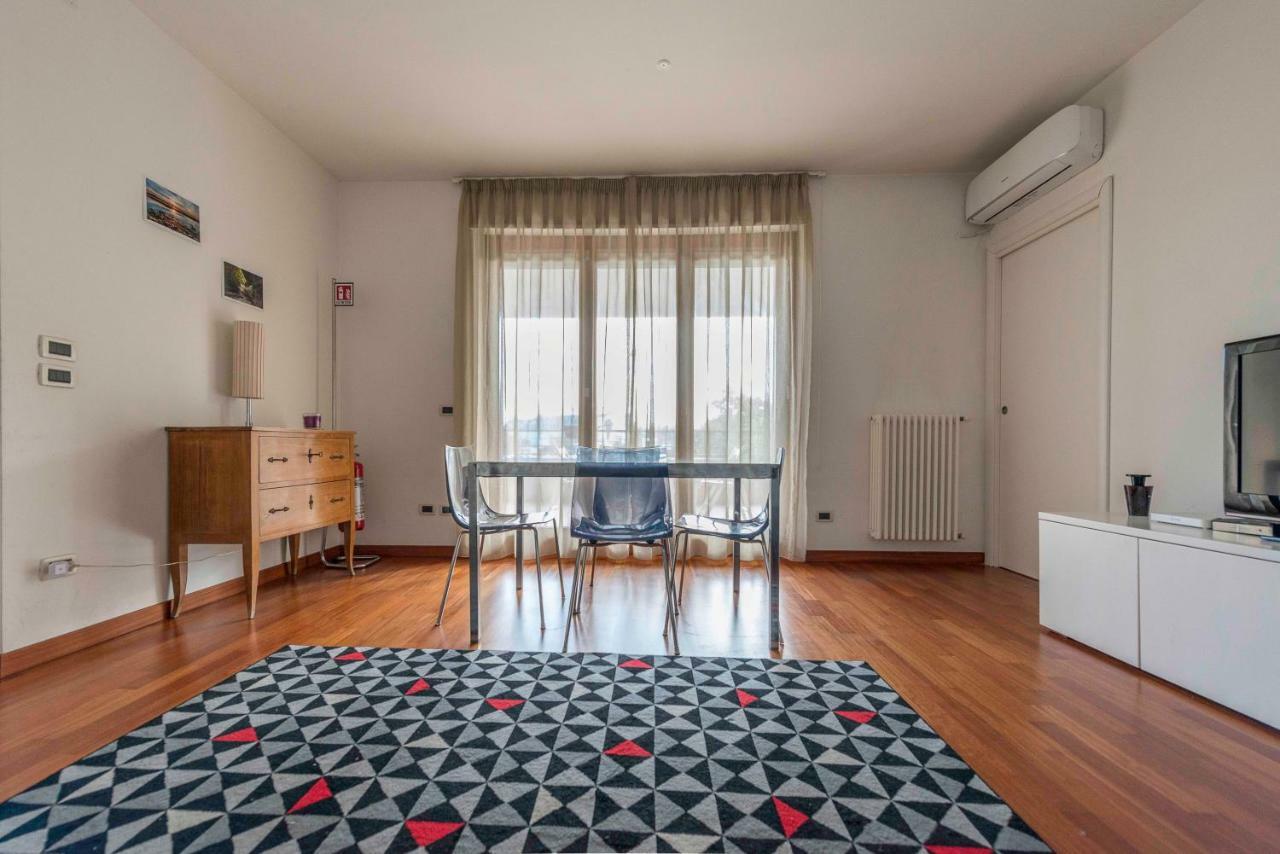 B&B Pierpy Appartamento Pescara Mare ภายนอก รูปภาพ